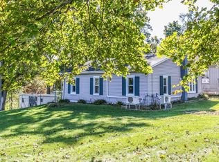 15045 Daggott Rd, Lansing, MI 48906