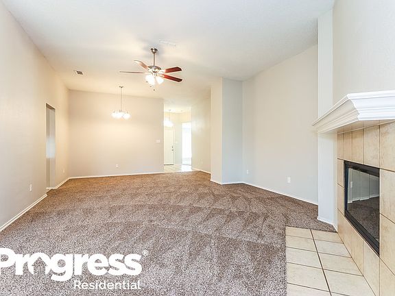 3rd image of 3940 Silver Springs Dr