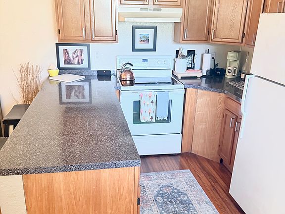 3rd image of 5912 N Ola Ave #B