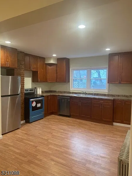 1 bed, 1.0 bath, $1,950 — Photo 2