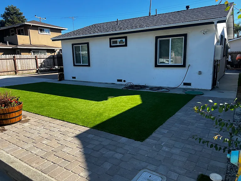 515 Gertrude Ave — Photo 10