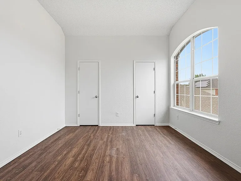 725 Parkford Ln — Photo 26