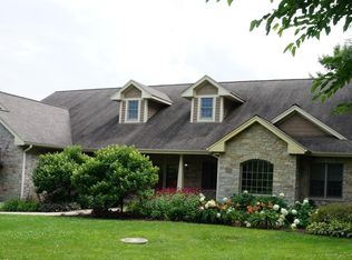 2917 Bridlepath Ct, Lake Geneva, WI 53147