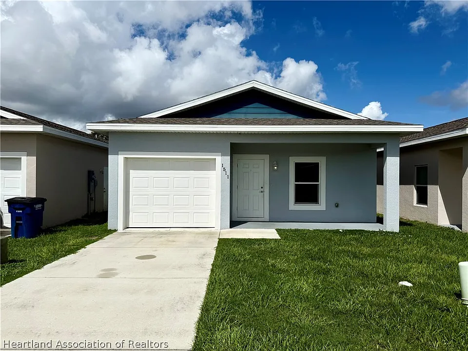 1511 Las Villas Blvd