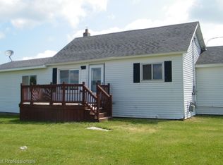 5338 Lake Pleasant Rd, North Branch, MI 48461