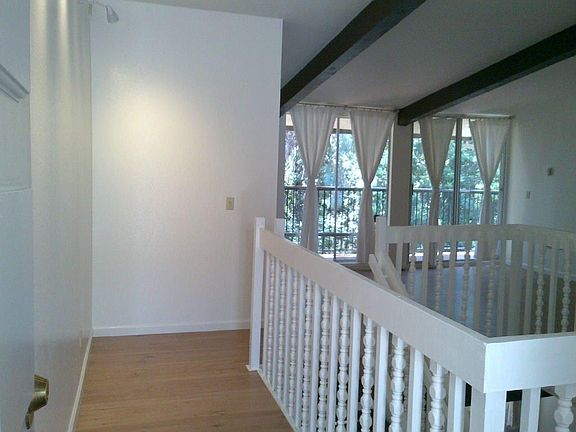 1st floor entry. This is the top level.