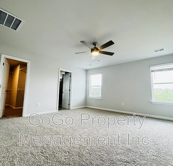 142 Gervais Cir — Photo 7