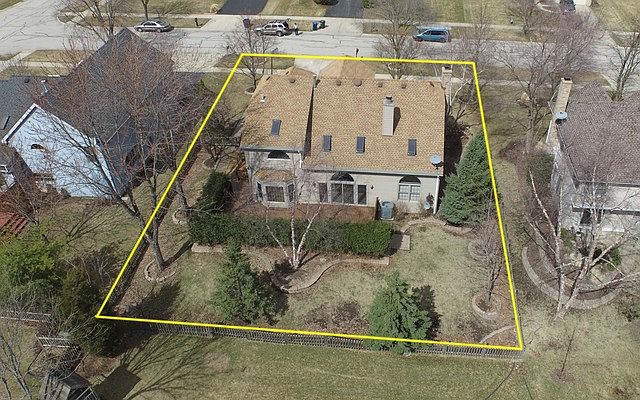 2nd image of 1042 E Amberwood Cir