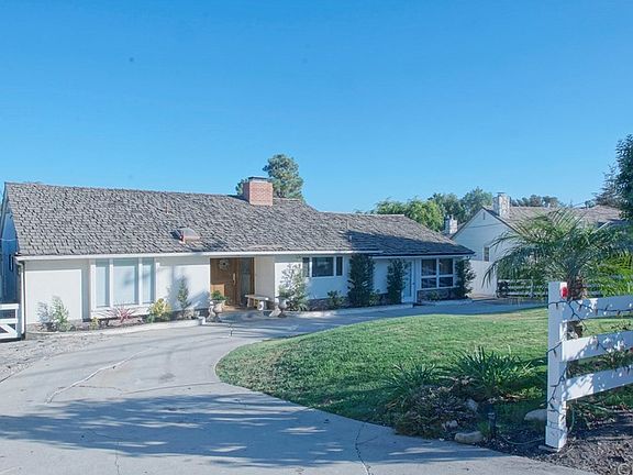 2nd image of 60 Dapplegray Ln