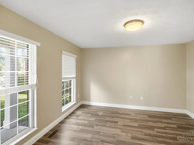 6672 Westminster Ct — Photo 12