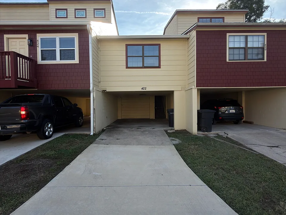 422 Indian Village Trl