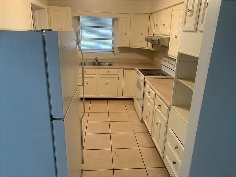 6410 Coolidge St — Photo 3