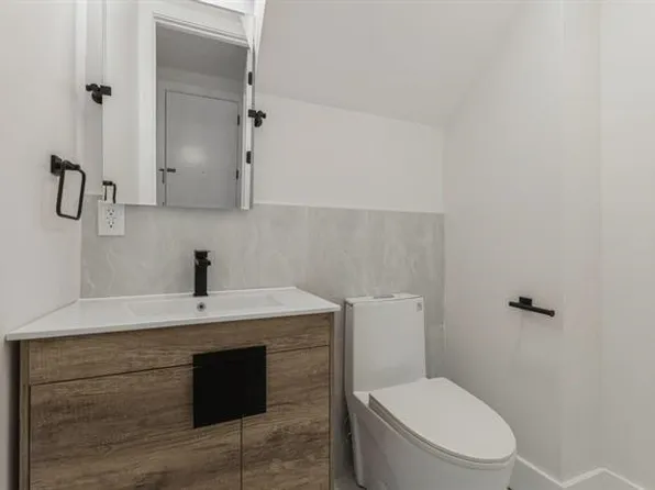 259 Liberty Avenue image 7 of 24