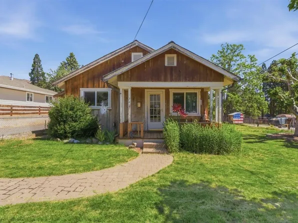 742 North St, Yreka, CA 96097