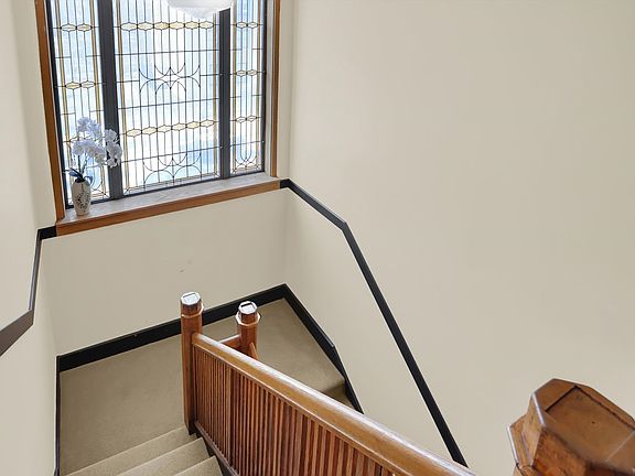 4th image of 627 N Pennsylvania St APT H