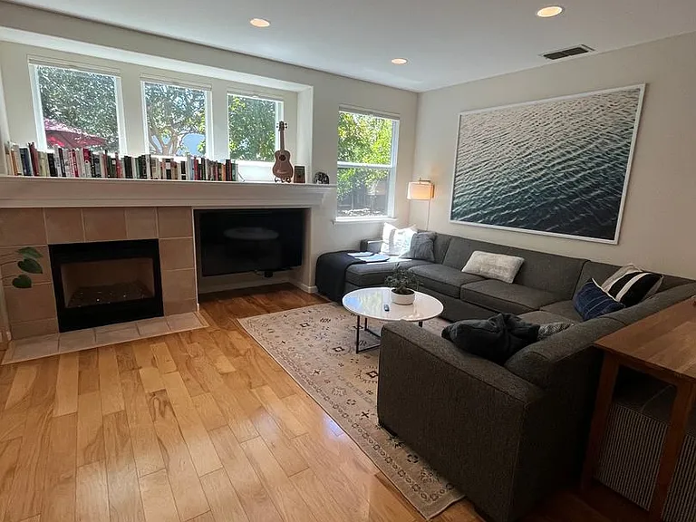 3820 Vistosa Ct — Photo 5