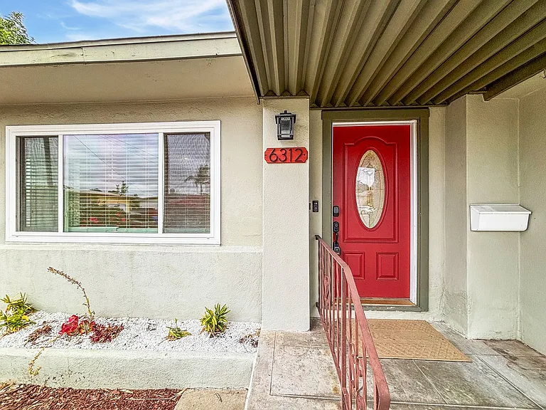 6312 Cleo St — Photo 2