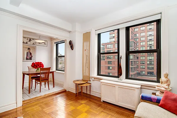Sold by Compass | media 2
