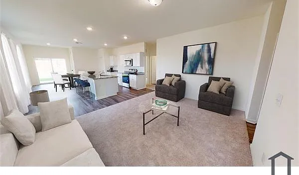 4 bed, 1562 sqft, $2,450 — Photo 3