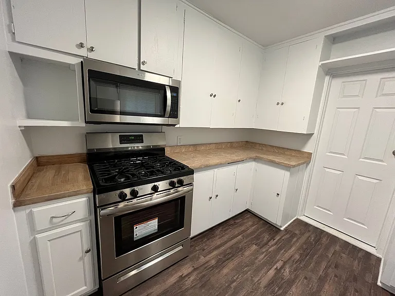 819 N Gary Pl — Photo 9