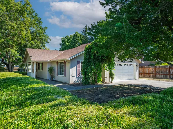 445 Midway Rd, Medford, OR 97501