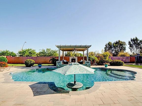 privacy landscaping shields you from sensing neighbors proximity-so nice!