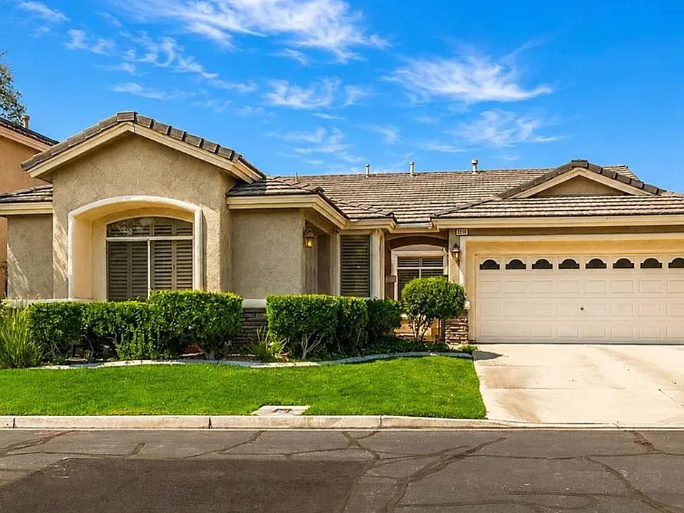 2215 Scarlet Rose Dr