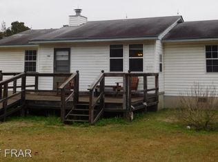 122 Treetop Ln, Red Springs, NC 28377