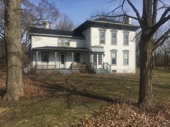 2341 Old Hicks Rd, Long Grove, IL 60047