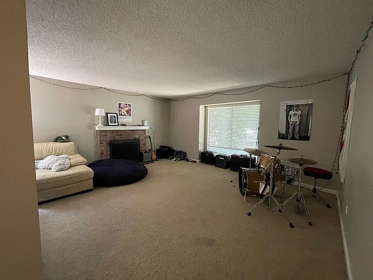 222 El Cajon Ave — Photo 5