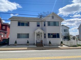 540 W Newton St APT 2E, Greensburg, PA 15601