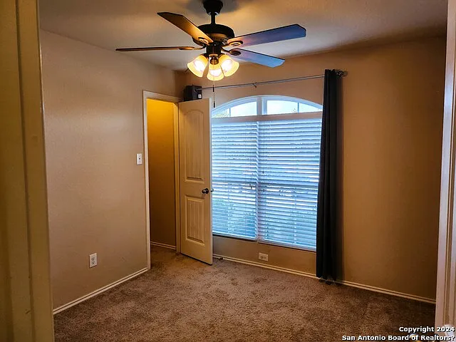 3 bed, 2.0 bath, 1442 sqft, $1,650 — Photo 3