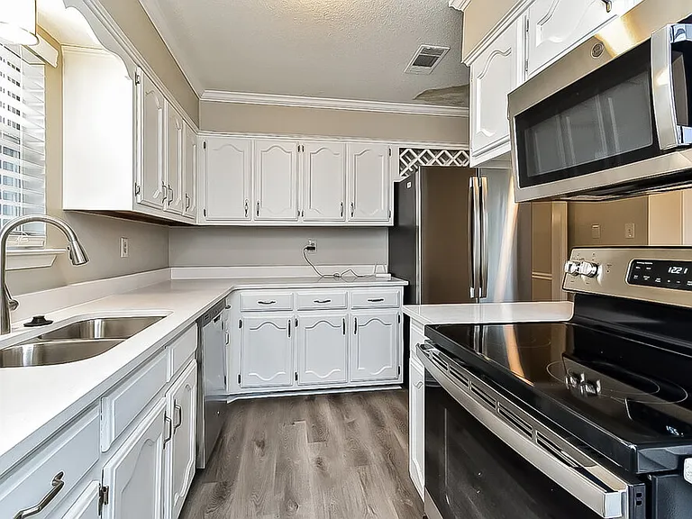 8419 Duval Ave — Photo 7