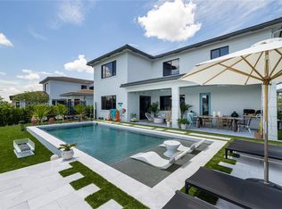 10510 S Lago Vista Cir, Parkland, FL 33076