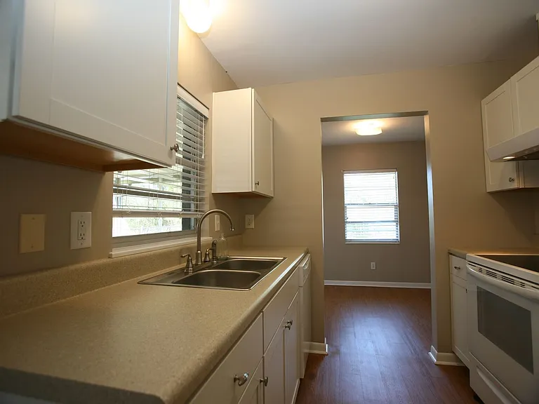 21804 Marlin Ave — Photo 7