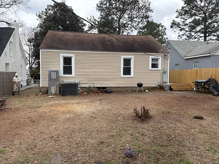 726 Oakland Ave — Photo 3