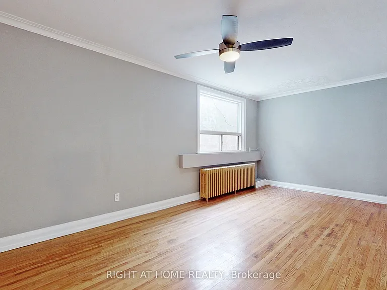 255 Lakeshore Rd E #A — Photo 6