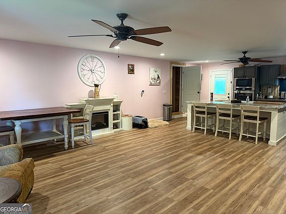 4th image of 4524 Price Rd