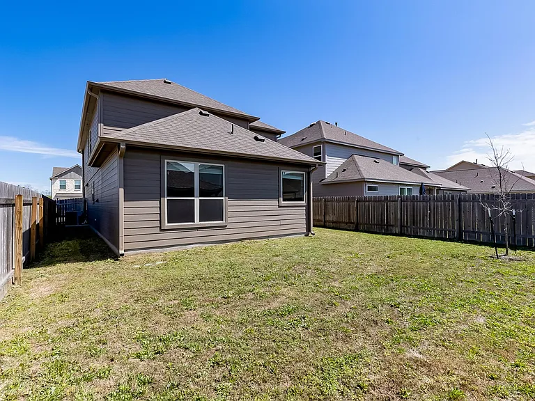 821 Falkland Trce — Photo 29