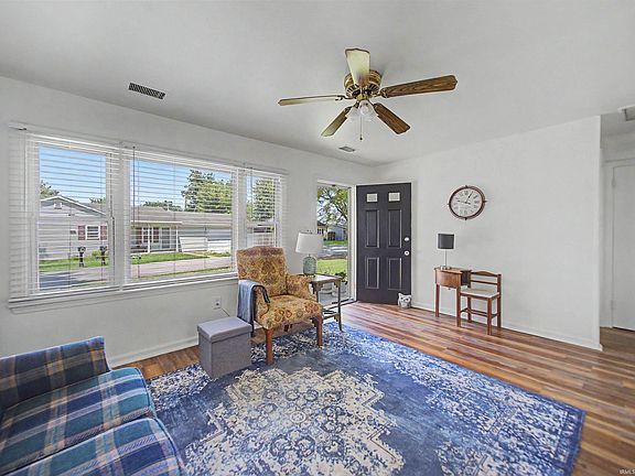 5th image of 540 W Walnut St