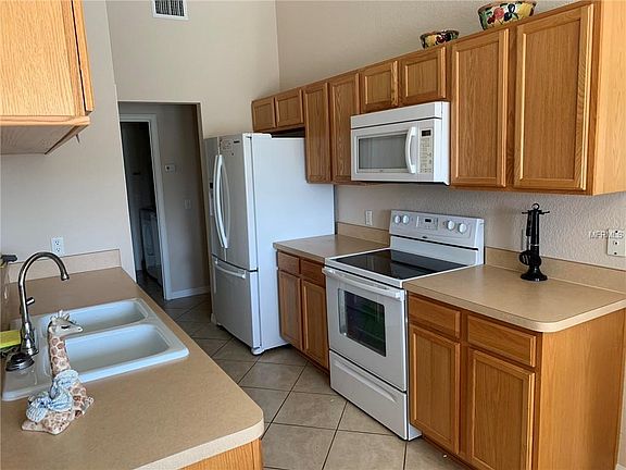 5th image of 2543 Sunset Cir