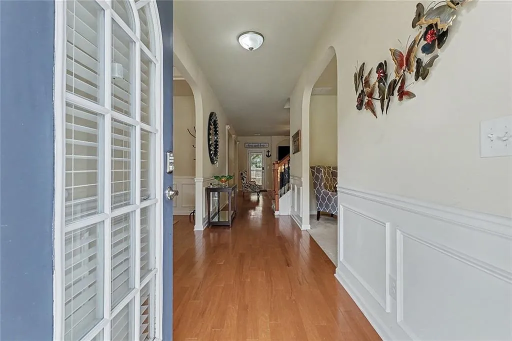 5 bed, 4.0 bath, 3646 sqft, $3,600 — Photo 4