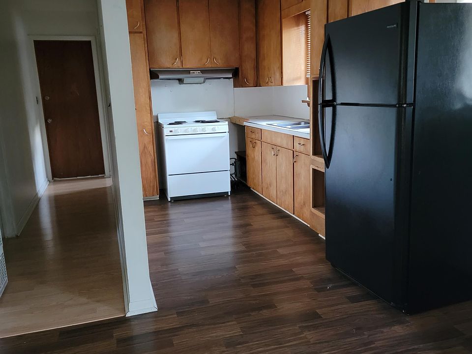 1st image of 604 E Erie St APT 4