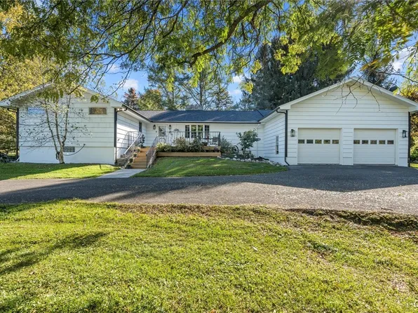 3199 Sweet Rd, Jamesville, NY 13078