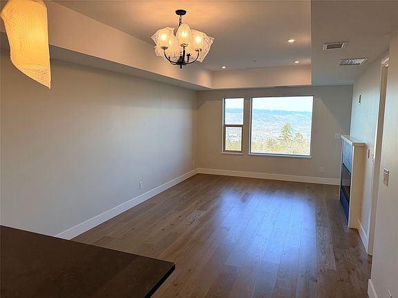 3rd image of 2171 Van Horne Dr #108