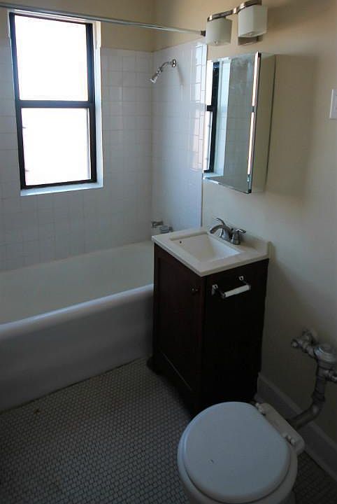 1st image of 4614 N Paulina St #4614209