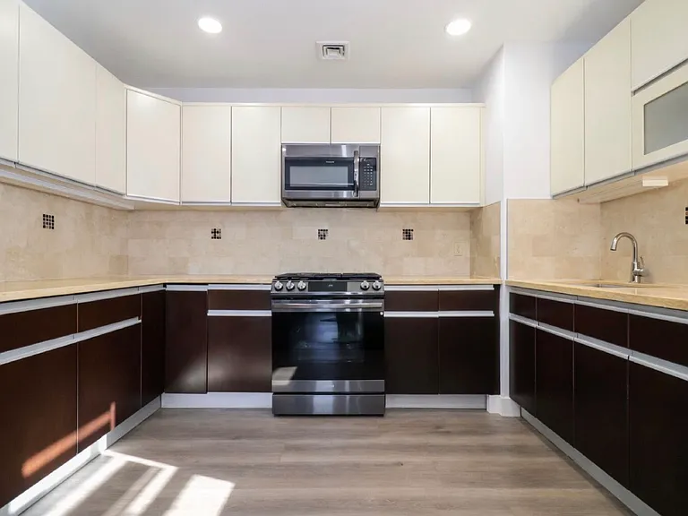 2381 Ocean Ave #7 — Photo 10