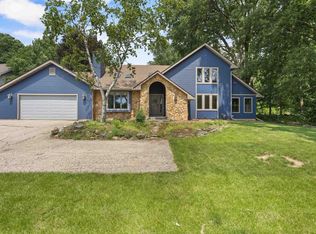 6218 Old Middleton Rd, Madison, WI 53705