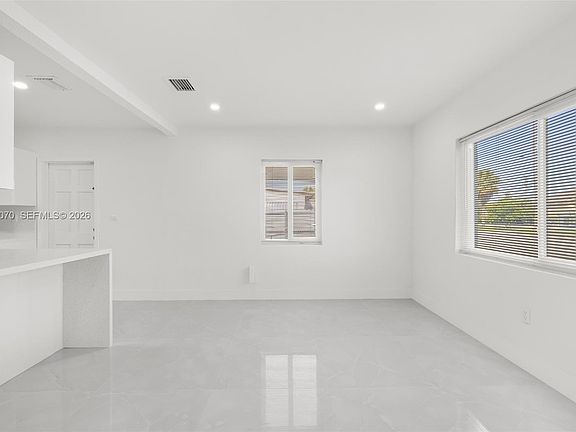 5th image of 10930 SW 216th St