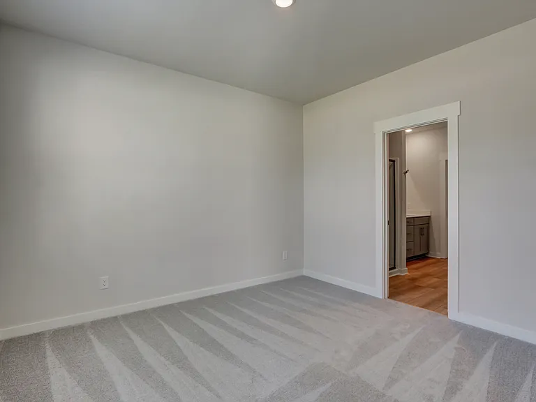 656 Birdie Dr — Photo 11